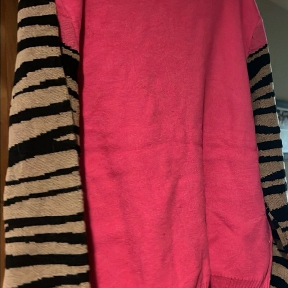 Super cute BiBi tiger sweater size large - Picture 2 of 3